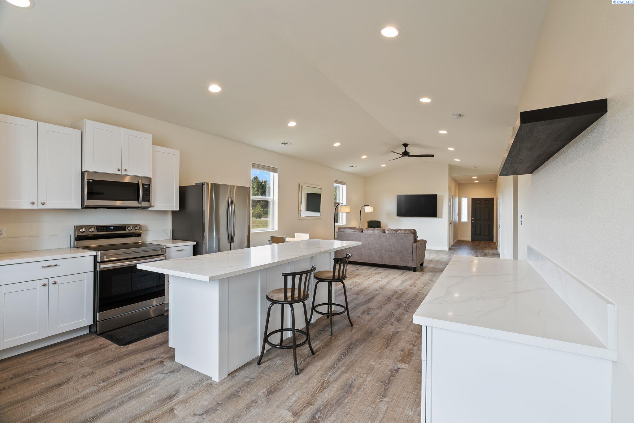 Newport, Washington 99156, United States, 3 Bedrooms Bedrooms, ,2 BathroomsBathrooms,Residential,Active,120587