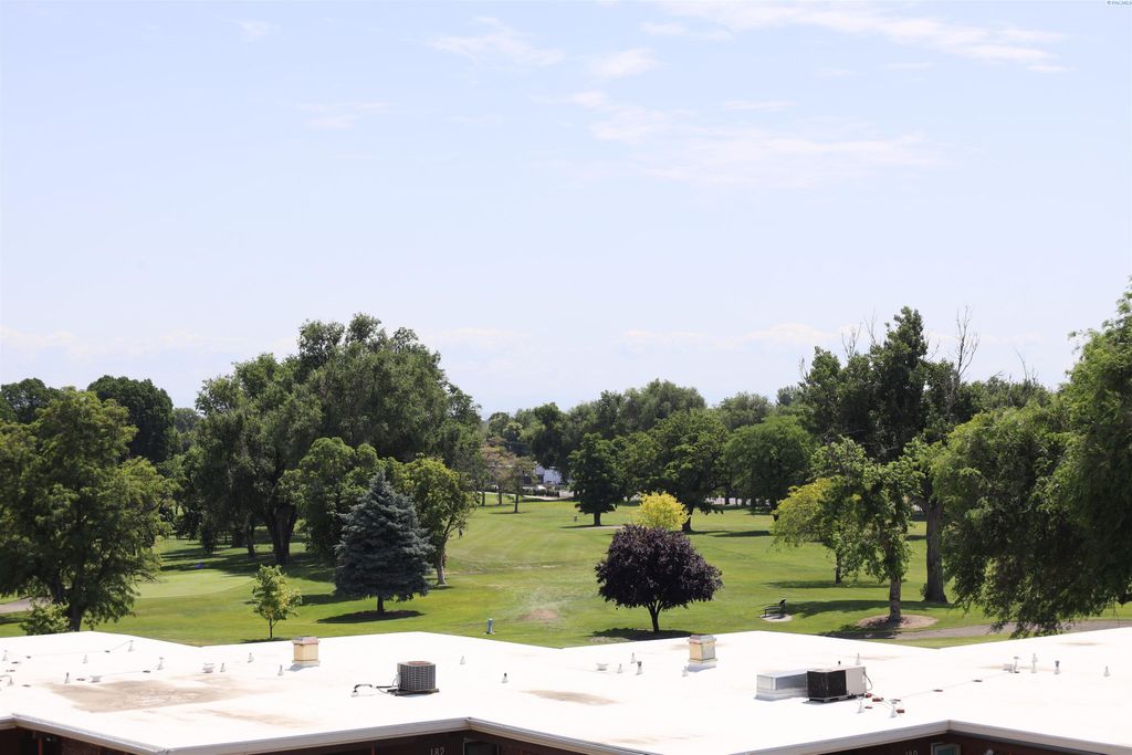 Photo of 200 N Underwood St #200, Kennewick, WA 99336 (MLS # 284811)