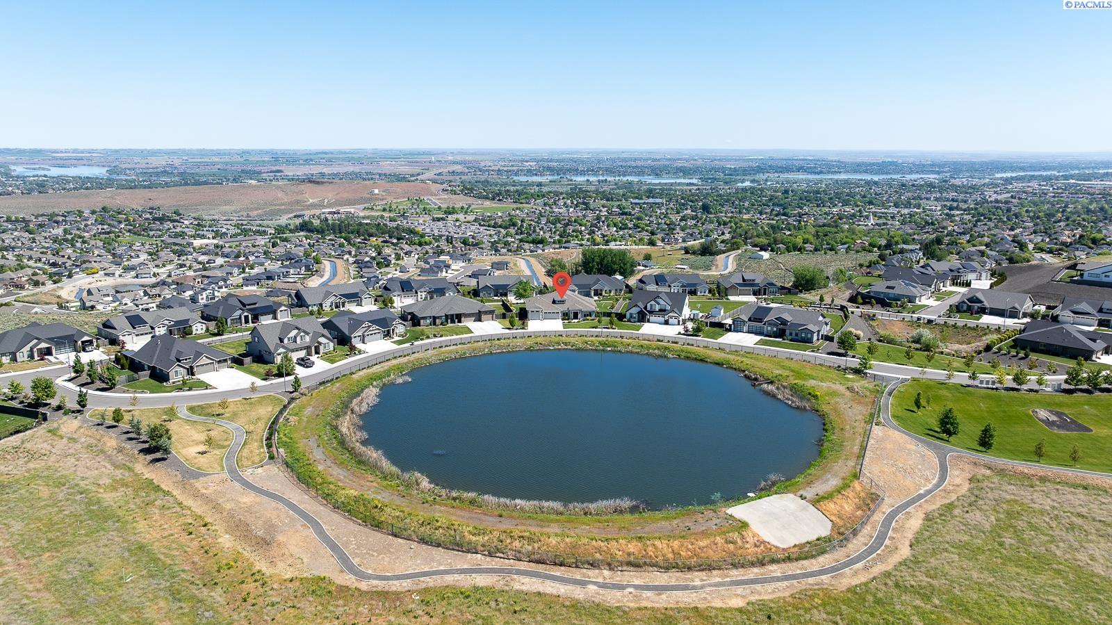 Richland, Washington 99352, United States, 3 Bedrooms Bedrooms, ,3 BathroomsBathrooms,Residential,Pending,124869