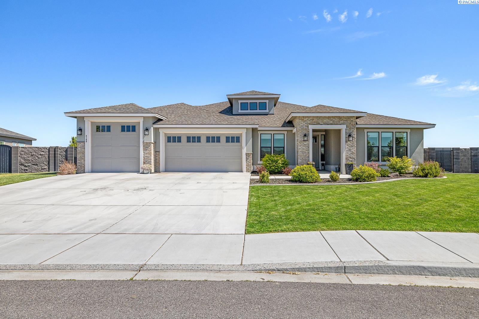 Richland, Washington 99352, United States, 3 Bedrooms Bedrooms, ,3 BathroomsBathrooms,Residential,Pending,124869
