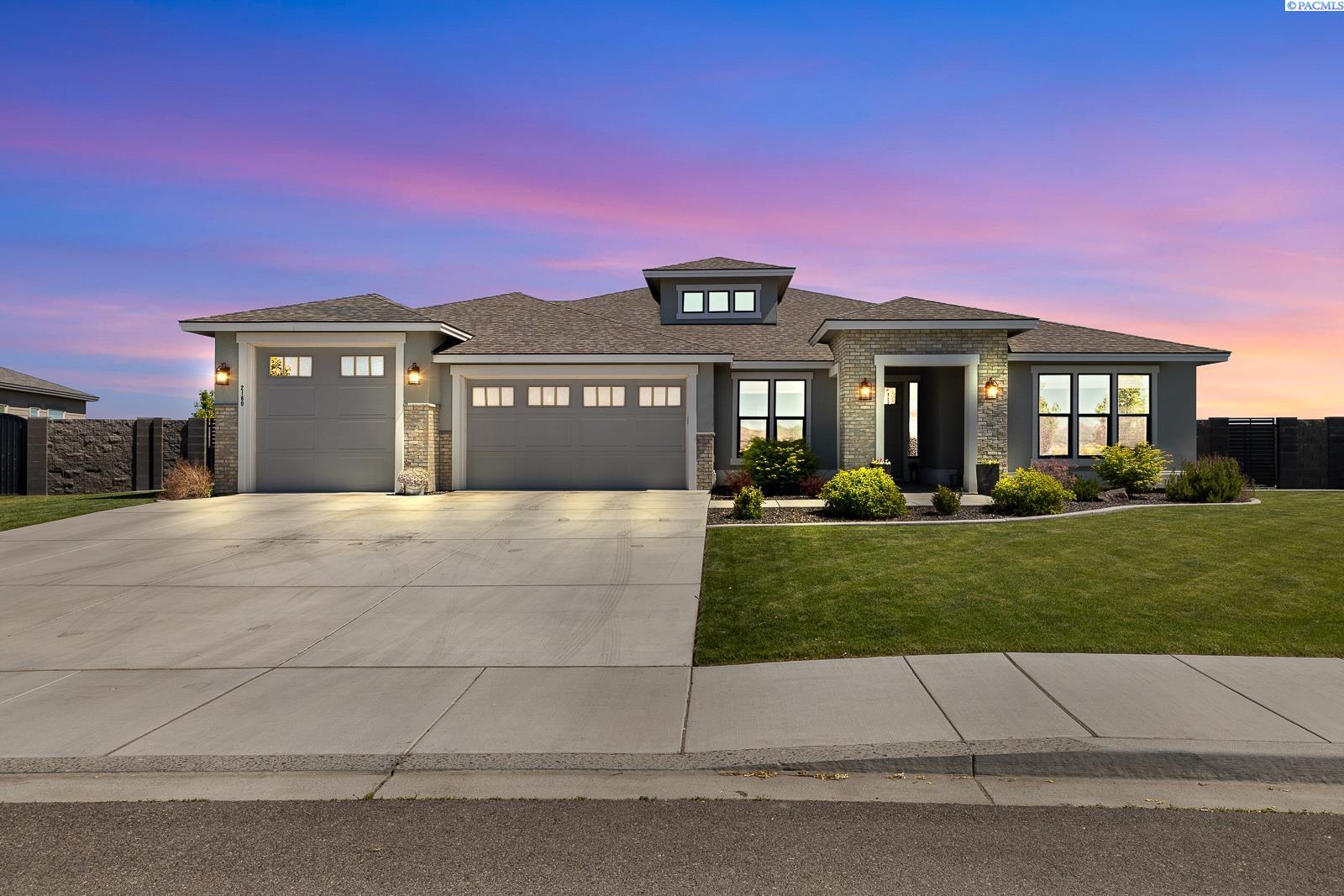 Richland, Washington 99352, United States, 3 Bedrooms Bedrooms, ,3 BathroomsBathrooms,Residential,Pending,124869