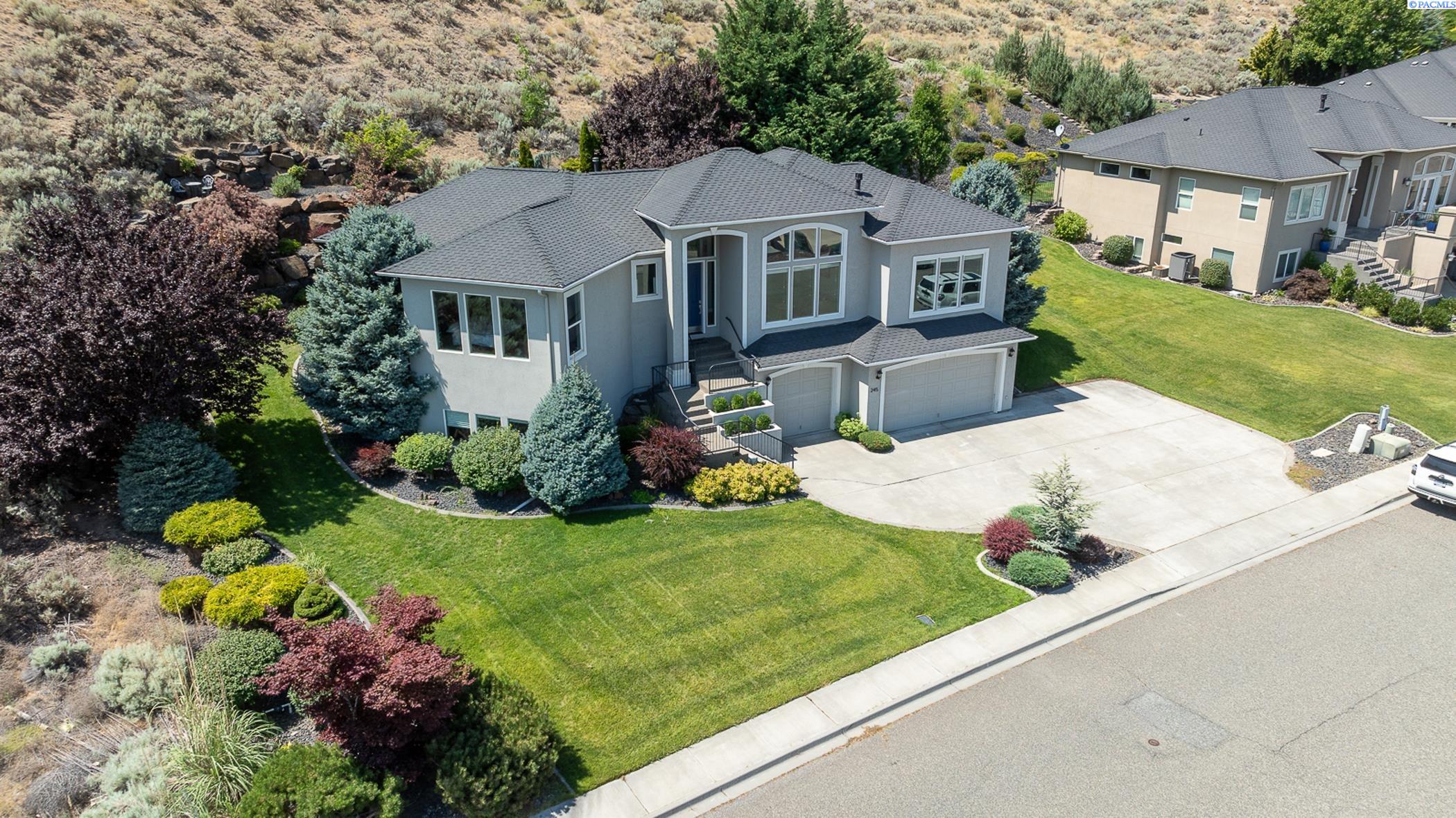 Richland, Washington 99352, United States, 4 Bedrooms Bedrooms, ,4 BathroomsBathrooms,Residential,Active,52037