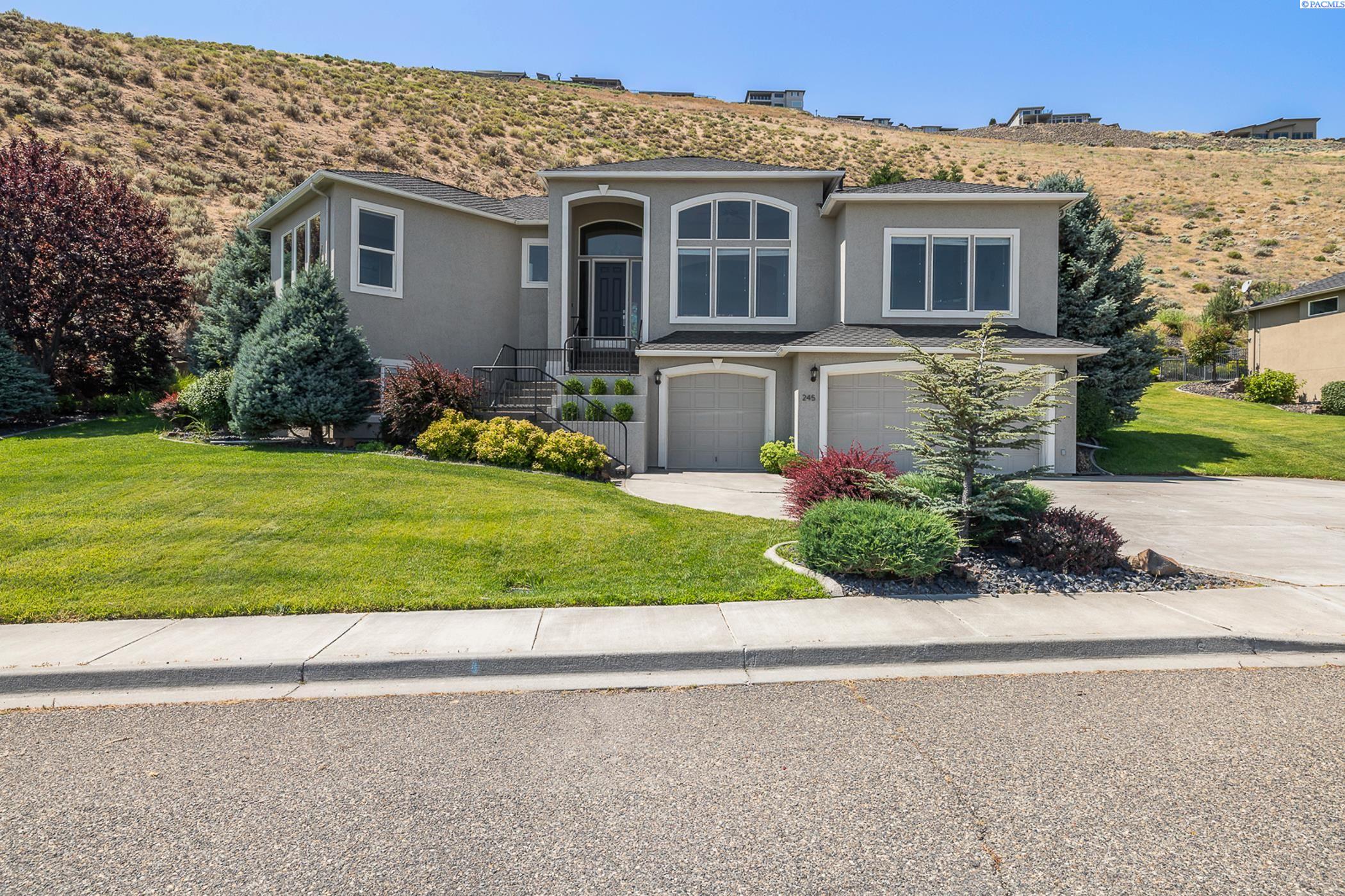 Richland, Washington 99352, United States, 4 Bedrooms Bedrooms, ,4 BathroomsBathrooms,Residential,Active,52037