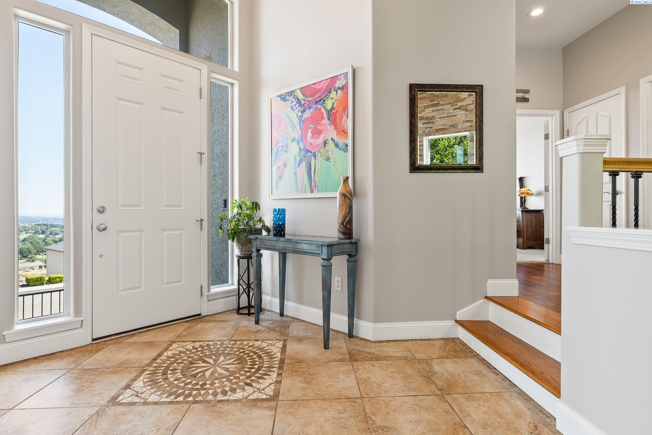 Richland, Washington 99352, United States, 4 Bedrooms Bedrooms, ,4 BathroomsBathrooms,Residential,Active,52037