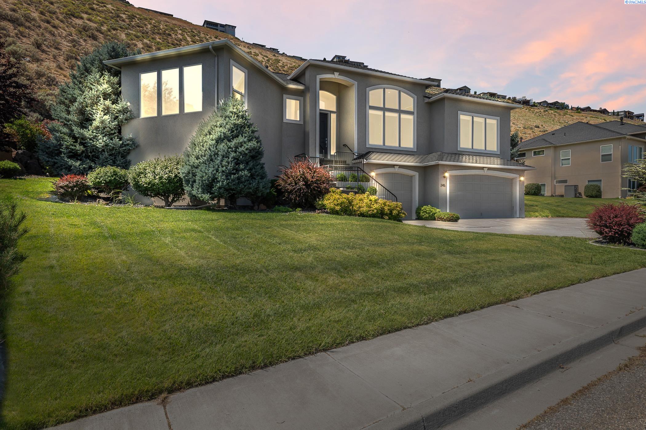 Richland, Washington 99352, United States, 4 Bedrooms Bedrooms, ,4 BathroomsBathrooms,Residential,Active,52037