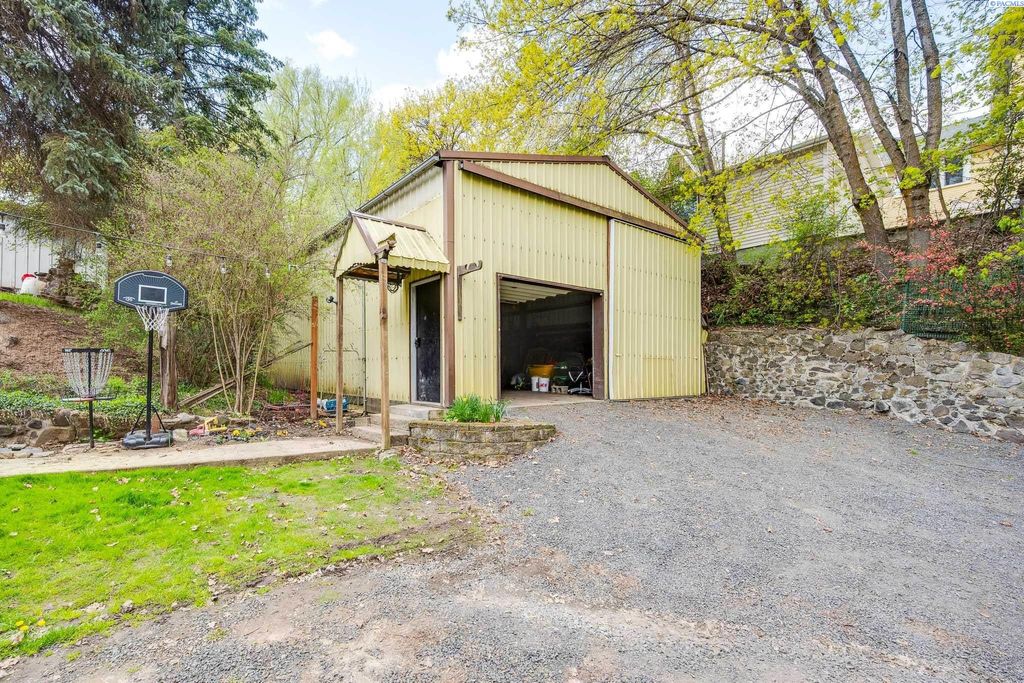 Photo of 904 S Mill Street, Colfax, WA 99111 (MLS # 283521)