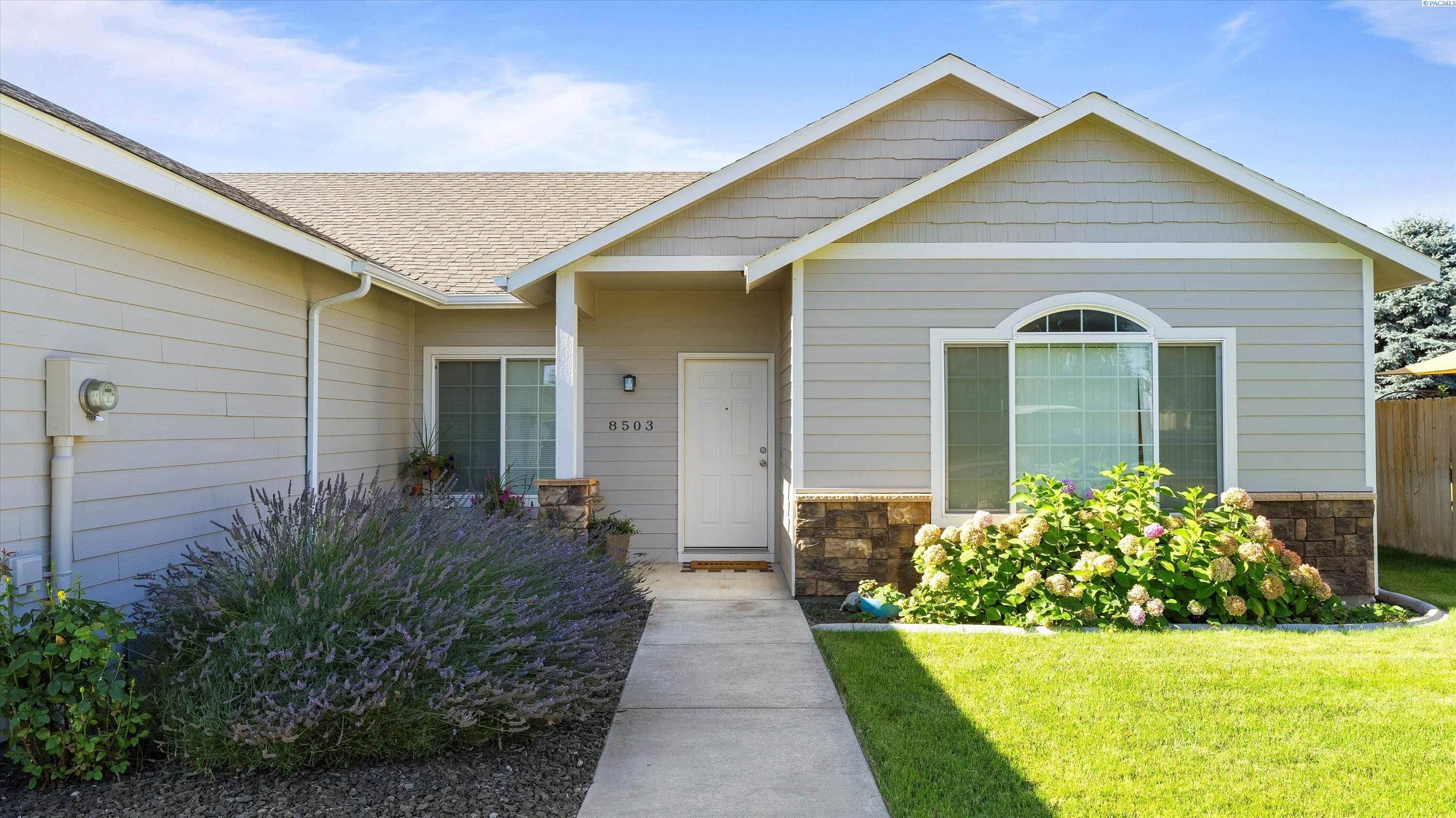 Kennewick, Washington 99336, United States, 3 Bedrooms Bedrooms, ,2 BathroomsBathrooms,Residential,Pending,181516