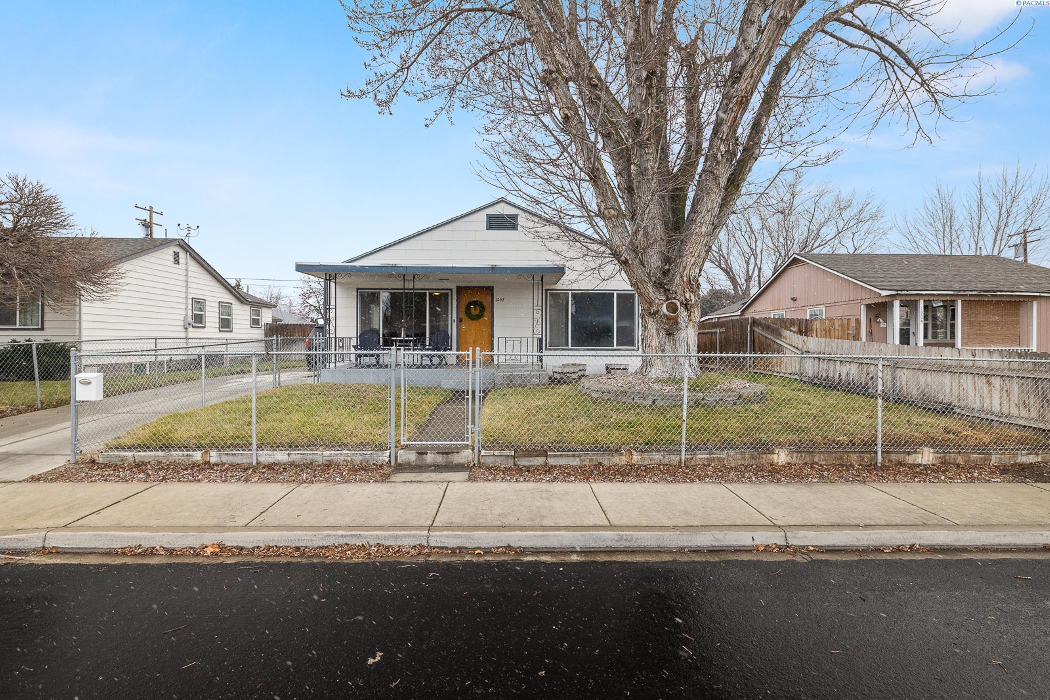 Richland, Washington 99354, United States, 3 Bedrooms Bedrooms, ,1 BathroomBathrooms,Residential,Pending,6603