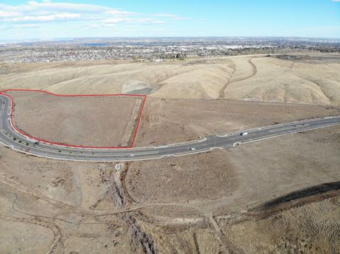 Photo of 7641 W Bob Olson Pkwy, Kennewick, WA 99336 (MLS # 266387)
