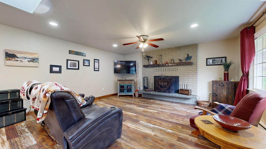 Photo of 2002 N Palouse Road, Colfax, WA 99111 (MLS # 281734)