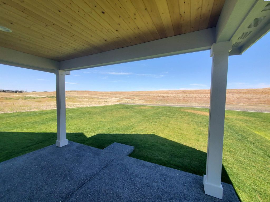 Photo of 2855 Savannah, Richland, WA 99354 (MLS # 285794)