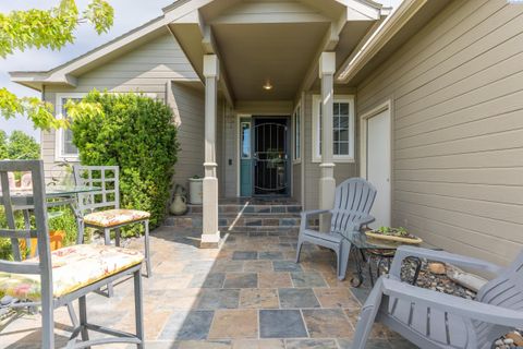 Photo of 101 Augusta lane, Pasco, WA 99301 (MLS # 262326)