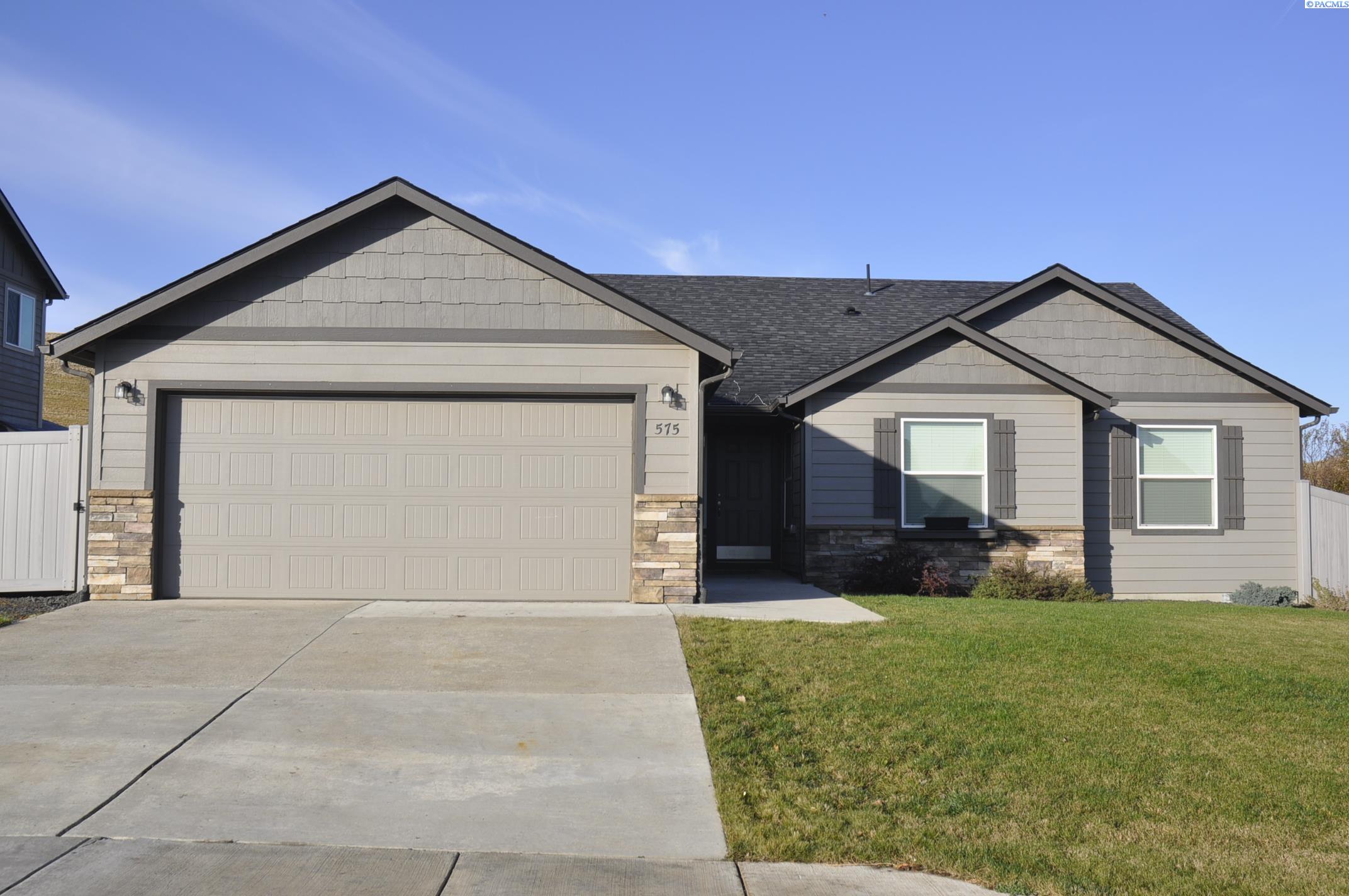 Photo 1 of 33 — 575 SW Wheat Ridge Dr, Pullman, WA 99163
