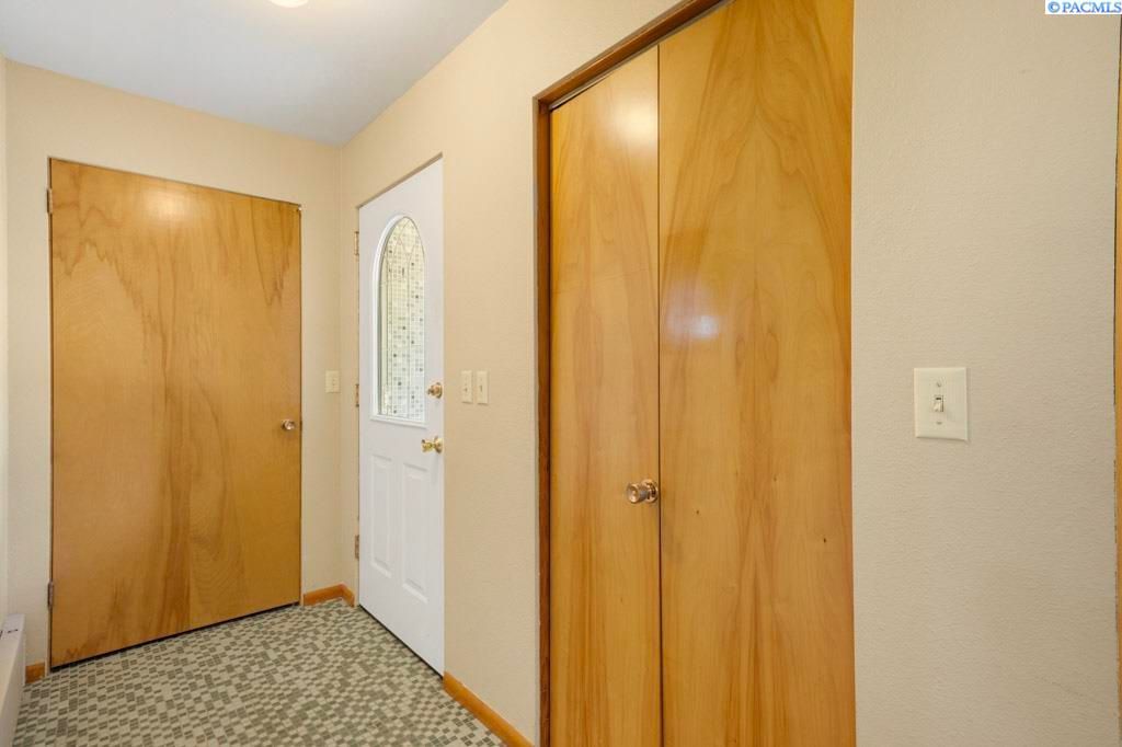 Photo of 635 SW Dawnview Ct, Pullman, WA 99163 (MLS # 286111)