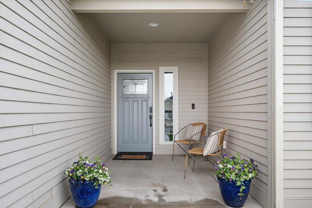 Photo of 6045 W 41st Ave, Kennewick, WA 99338 (MLS # 291766)