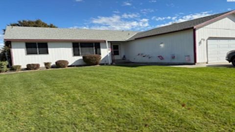 Photo of 4519 Yuma Dr, Pasco, WA 99301 (MLS # 287708)