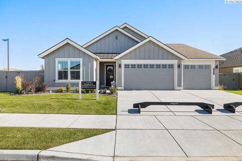 Photo of 3227 Emory Ave, Richland, WA 99354 (MLS # 289754)