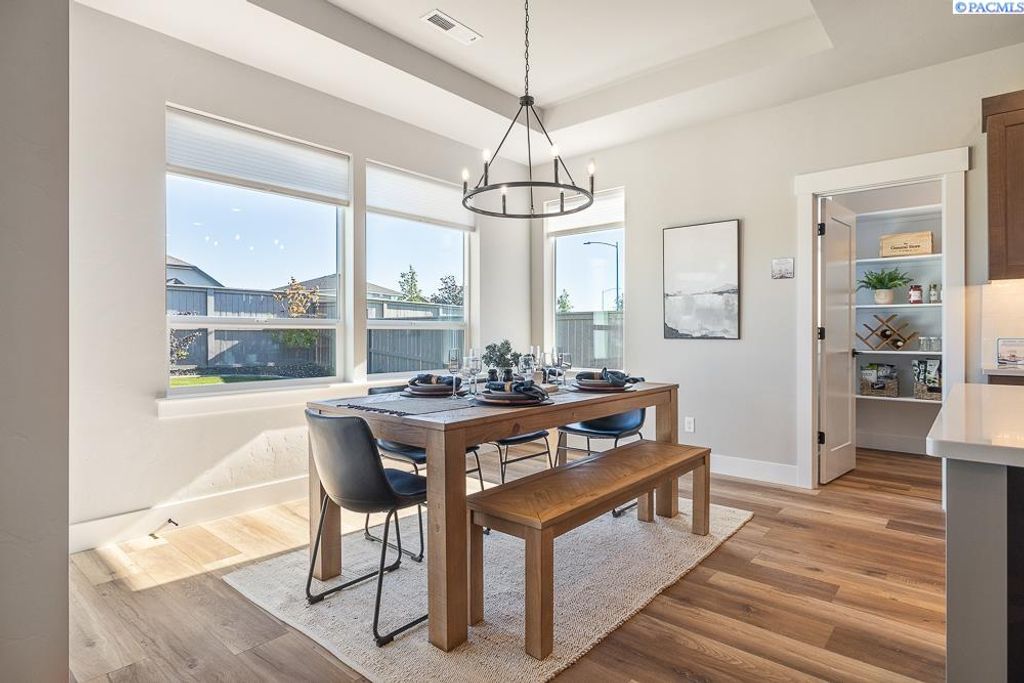 Photo of 3227 Emory Ave, Richland, WA 99354 (MLS # 289754)