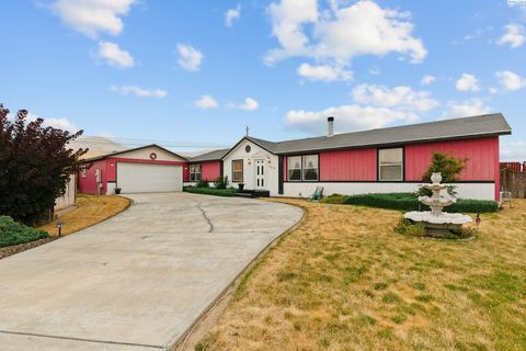 Photo of 125 Top Ct, Yakima, WA 98901 (MLS # 294884)
