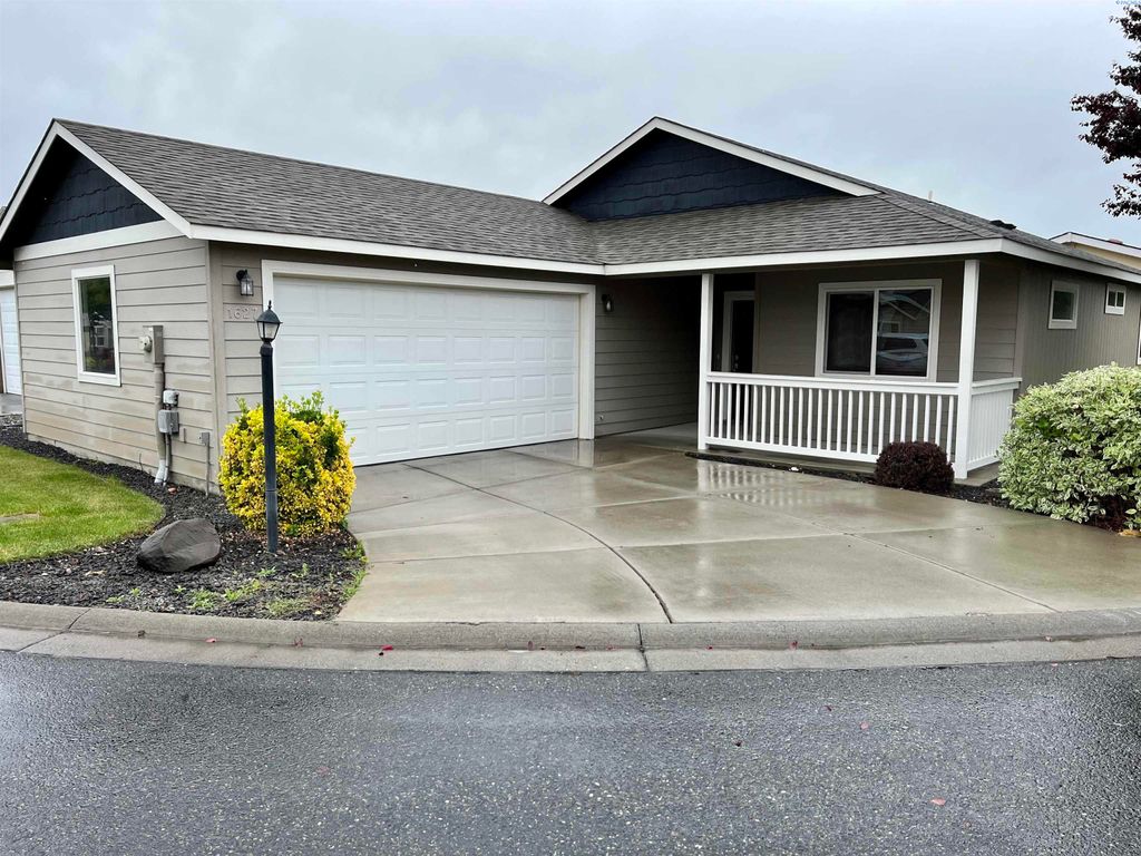 Photo of 1627 Cactus Loop, Richland, WA 99352 (MLS # 290096)