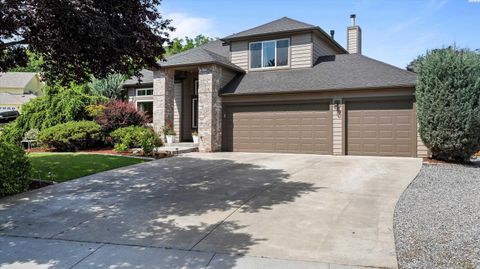 Photo of 163 Newhaven Pl, Richland, WA 99352 (MLS # 288622)