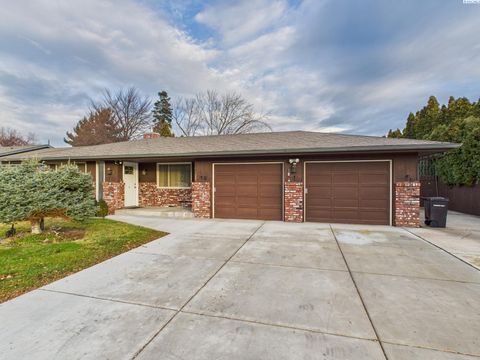 Photo of 911 S 41st Ave, Yakima, WA 98908 (MLS # 289856)