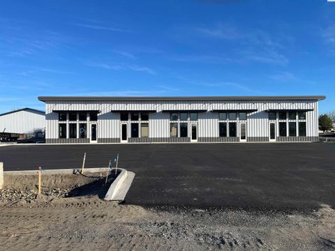 Photo of 2385 Robertson Drive #102, Richland, WA 99354 (MLS # 283716)