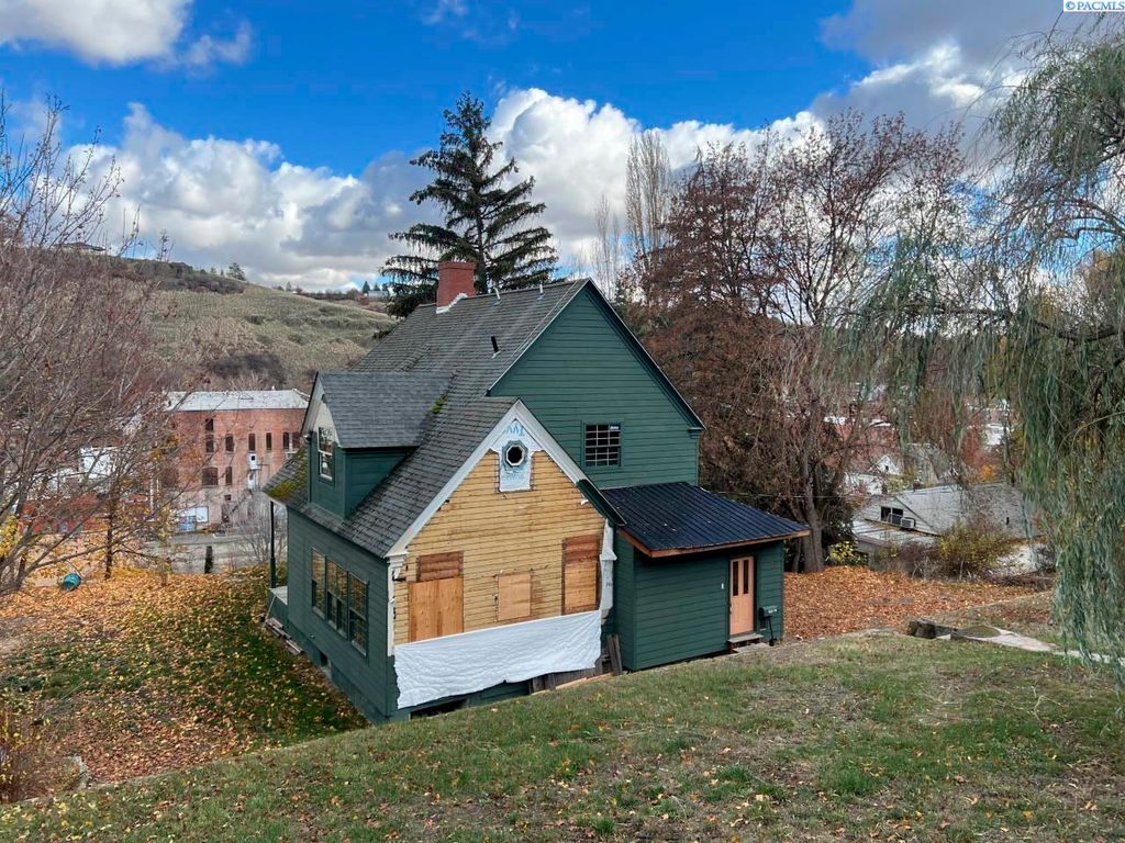 Photo of 205 N West Street, Colfax, WA 99111 (MLS # 289434)