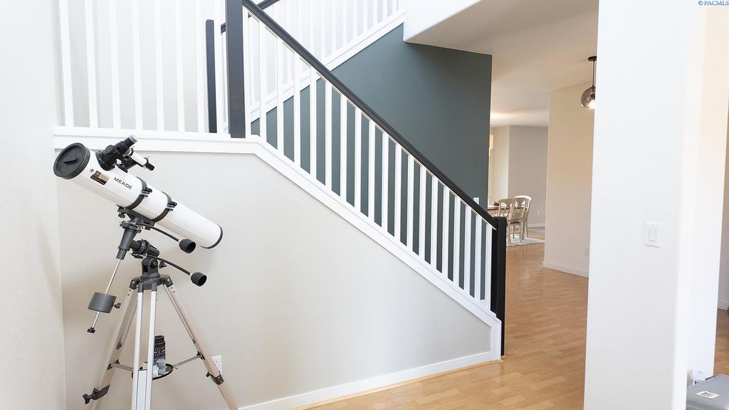 Photo of 4811 Cordova Ct, Pasco, WA 99301 (MLS # 291833)