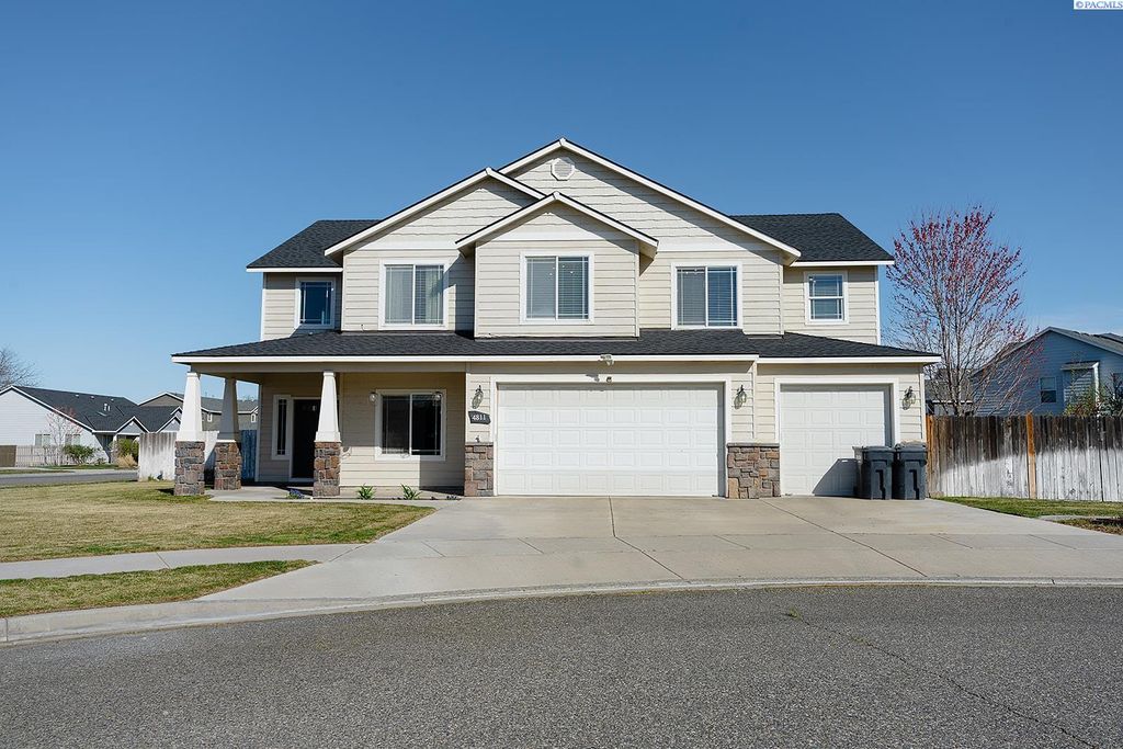 Photo of 4811 Cordova Ct, Pasco, WA 99301 (MLS # 291833)