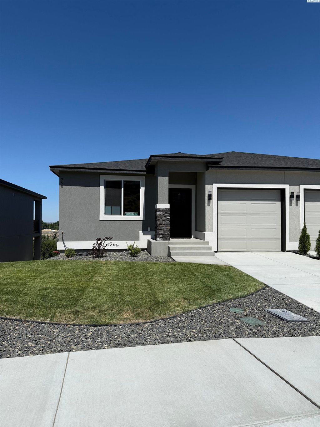 Photo of 803 Rio Vista Loop #Lot25, Richland, WA 99352 (MLS # 290219)