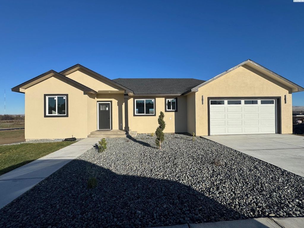 Photo of 321 Olivia St, Sunnyside, WA 98944 (MLS # 289485)