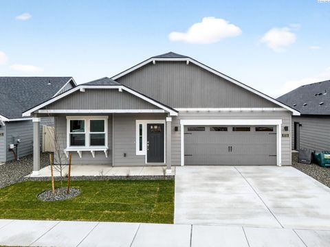 Photo of 3733 Barbera St, Richland, WA 99352 (MLS # 284899)