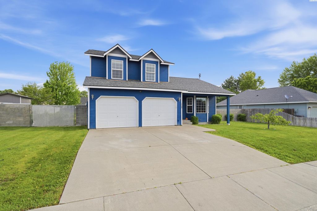 Photo of 1708 W 24th Ave, Kennewick, WA 99337 (MLS # 292909)