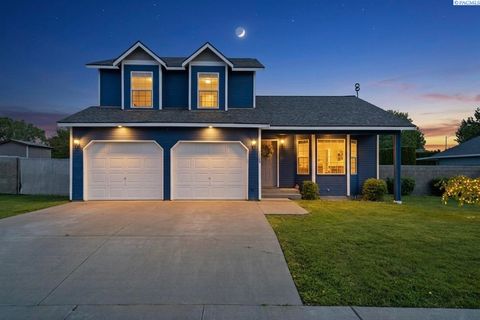 Photo of 1708 W 24th Ave, Kennewick, WA 99337 (MLS # 292909)