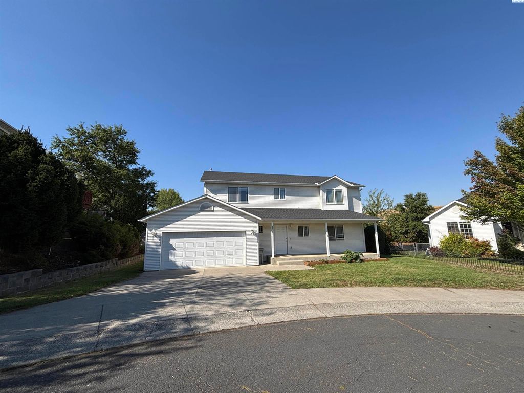 Photo of 2515 NW Wallingford Ct, Pullman, WA 99163 (MLS # 287728)