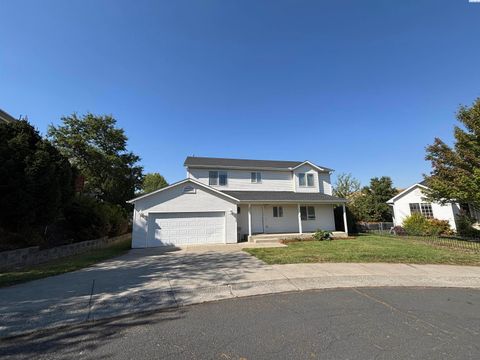 Photo of 2515 NW Wallingford Ct, Pullman, WA 99163 (MLS # 287728)