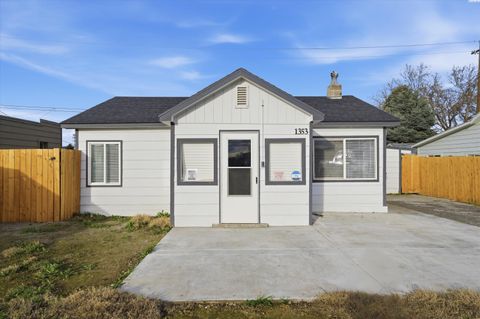 Photo of 1353 Carolina Ave, Richland, WA 99352 (MLS # 291047)