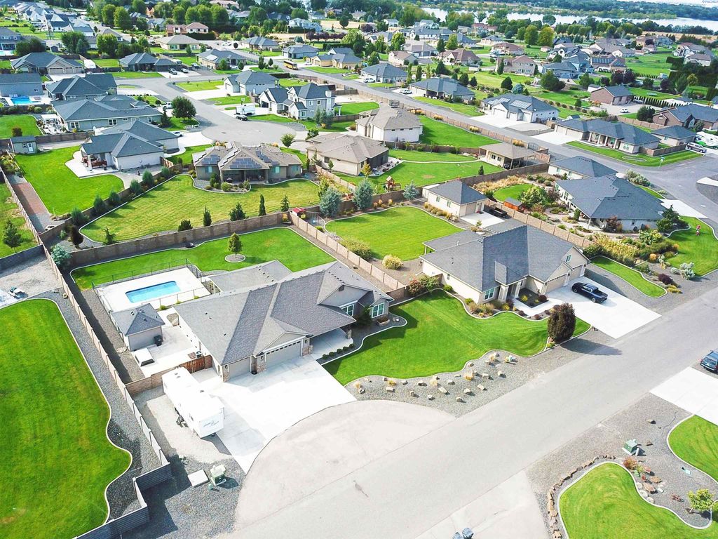 Photo of 7004 Sandy Ridge Road, Pasco, WA 99301 (MLS # 292142)