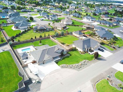 Photo of 7004 Sandy Ridge Road, Pasco, WA 99301 (MLS # 292142)