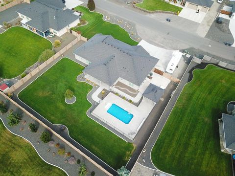 Photo of 7004 Sandy Ridge Road, Pasco, WA 99301 (MLS # 292142)
