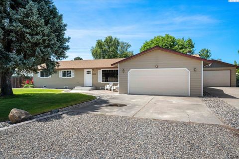 Photo of 10012 W Argent Rd, Pasco, WA 99301 (MLS # 293241)