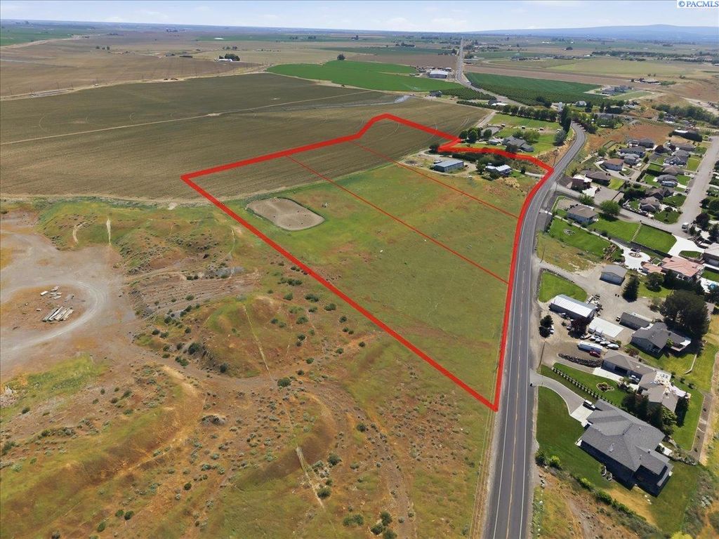 Photo of 7198 Columbia River Rd, Pasco, WA 99301 (MLS # 292797)