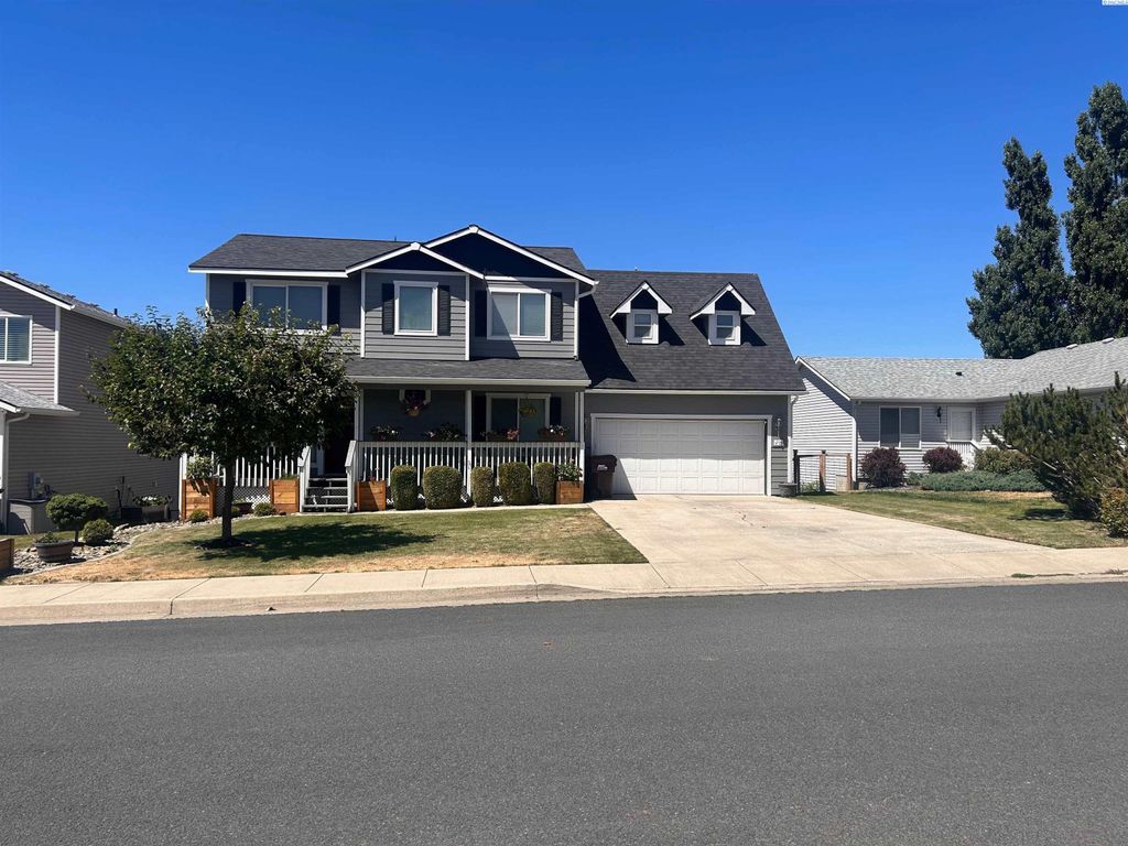 Photo of 1725 NW Ventura Dr, Pullman, WA 99163 (MLS # 292089)