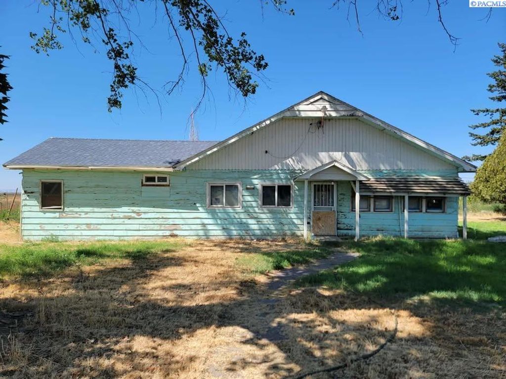 Photo of 22270 Sr Hwy 22, Mabton, WA 98935 (MLS # 288581)
