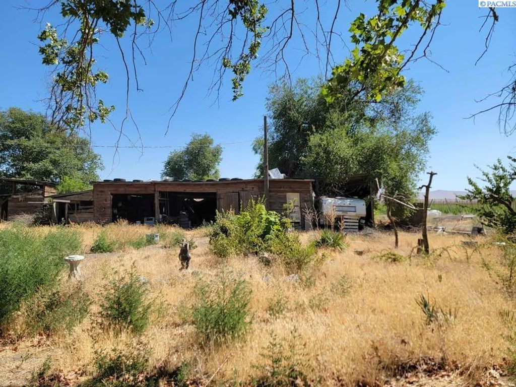 Photo of 22270 Sr Hwy 22, Mabton, WA 98935 (MLS # 288581)