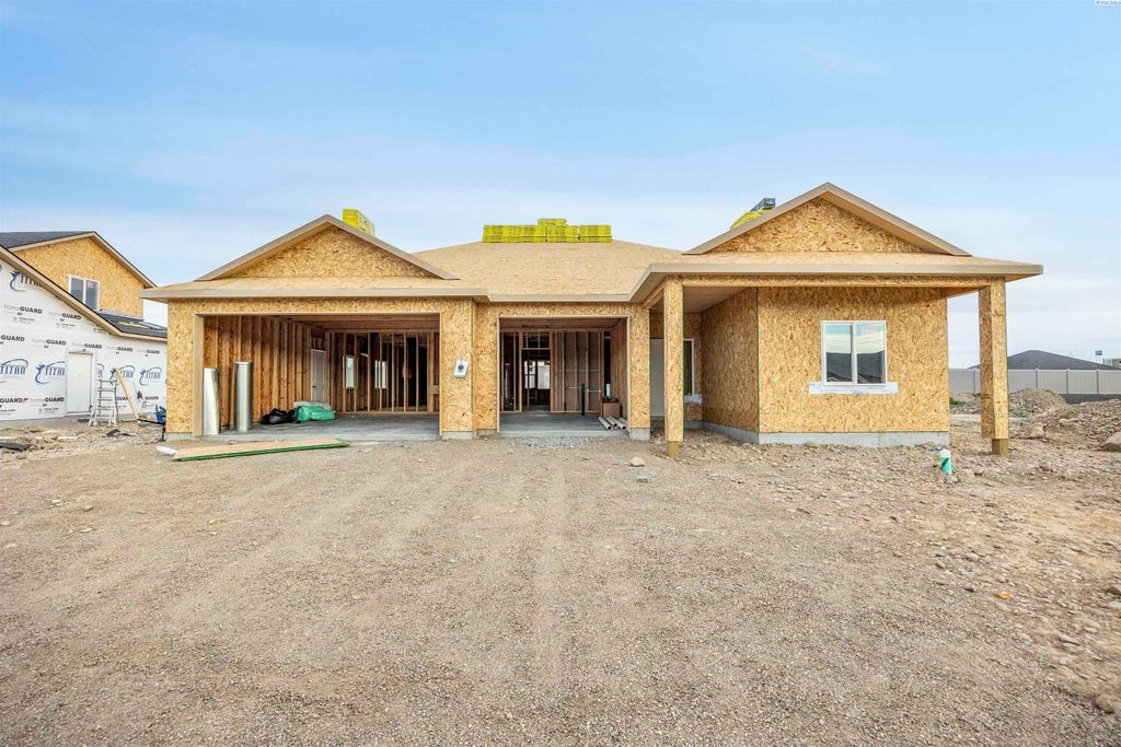 Photo of 211 Packer St, Prosser, WA 99350 (MLS # 291407)