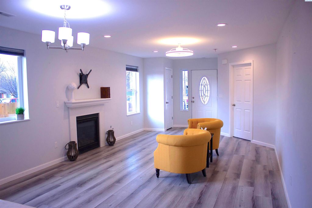 Photo of 2004 Mary Lane, Walla Walla, WA 99362 (MLS # 289604)