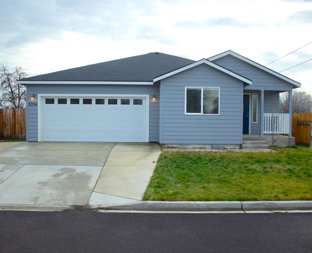 Photo of 2004 Mary Lane, Walla Walla, WA 99362 (MLS # 289604)