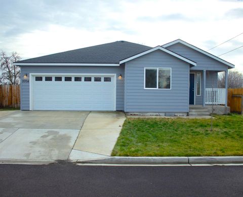 Photo of 2004 Mary Lane, Walla Walla, WA 99362 (MLS # 289604)